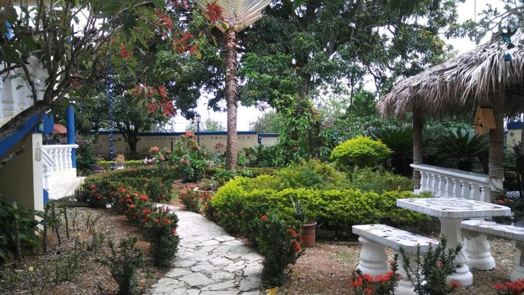 Hostel Sana El Jardin Secreto Santiago De Los Caballeros Zewnętrze zdjęcie